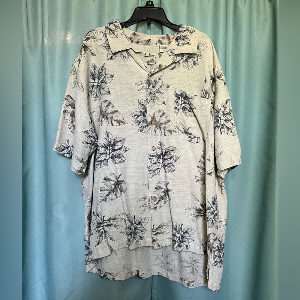 Men’s Leafy Batik Bay button down shirt